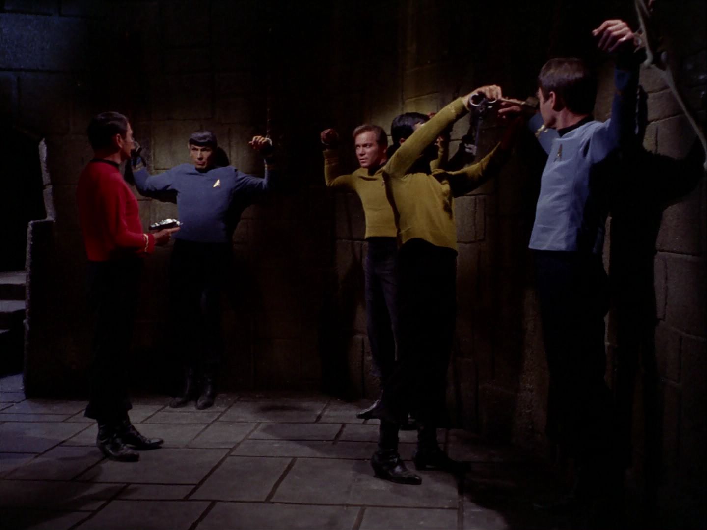 ariane179254_StarTrek_2x07_Catspaw_1110.jpg