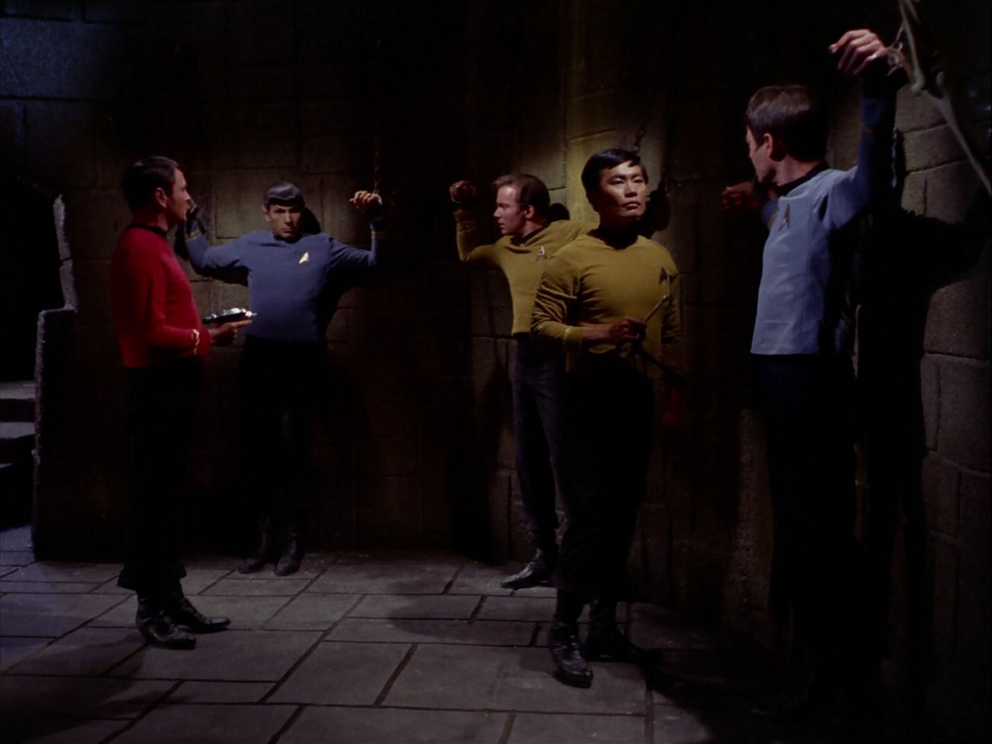 ariane179254_StarTrek_2x07_Catspaw_1112.jpg