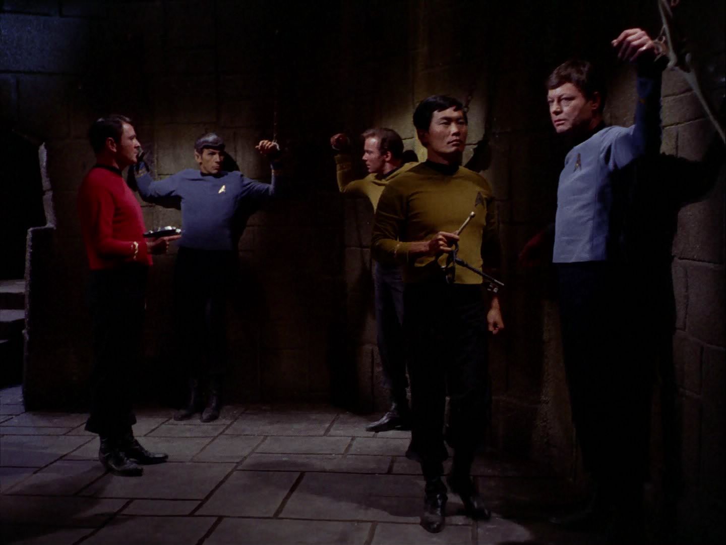 ariane179254_StarTrek_2x07_Catspaw_1113.jpg
