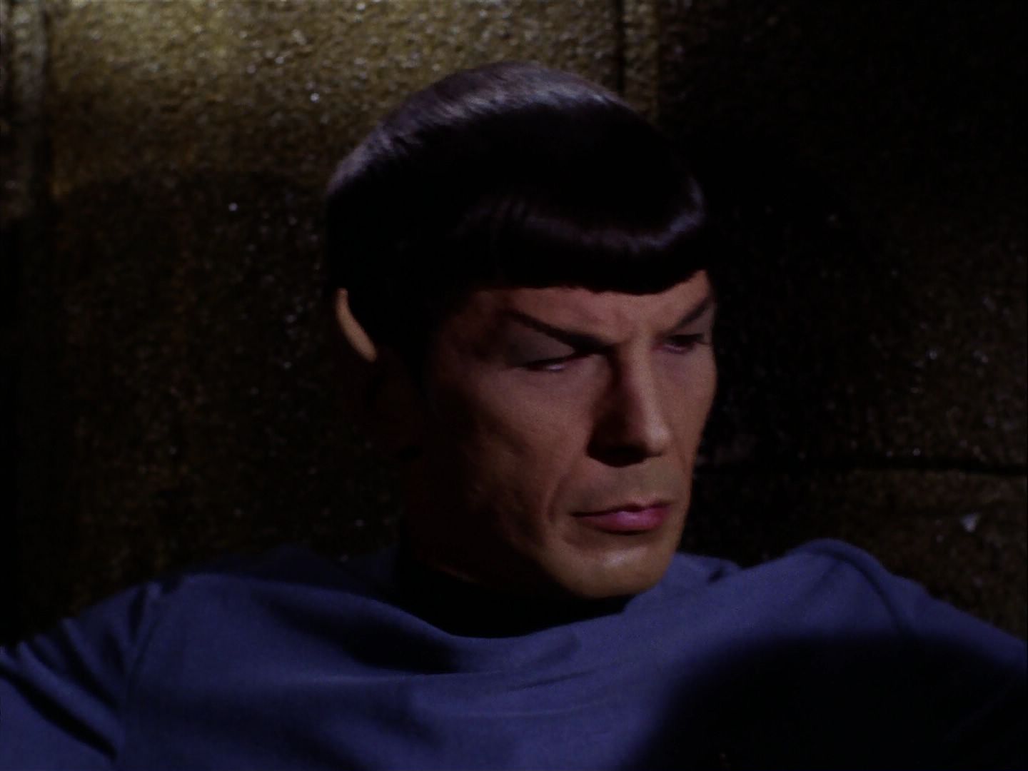 ariane179254_StarTrek_2x07_Catspaw_1137.jpg