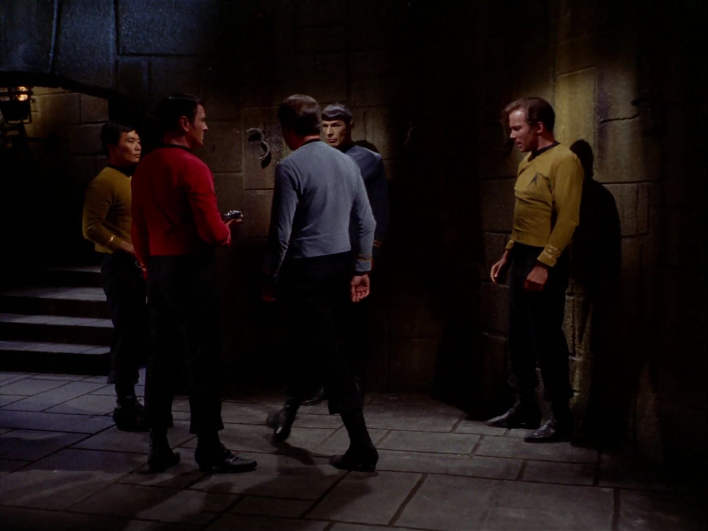 ariane179254_StarTrek_2x07_Catspaw_1152.jpg