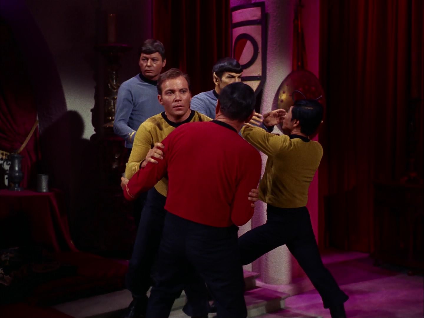 ariane179254_StarTrek_2x07_Catspaw_1166.jpg