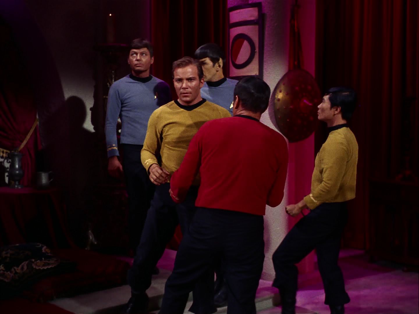 ariane179254_StarTrek_2x07_Catspaw_1173.jpg