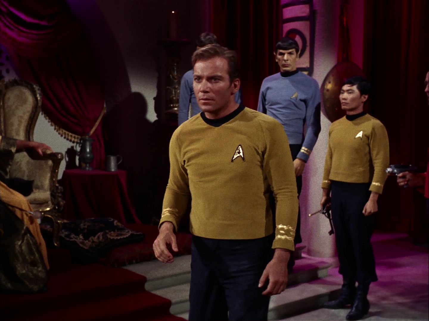 ariane179254_StarTrek_2x07_Catspaw_1180.jpg
