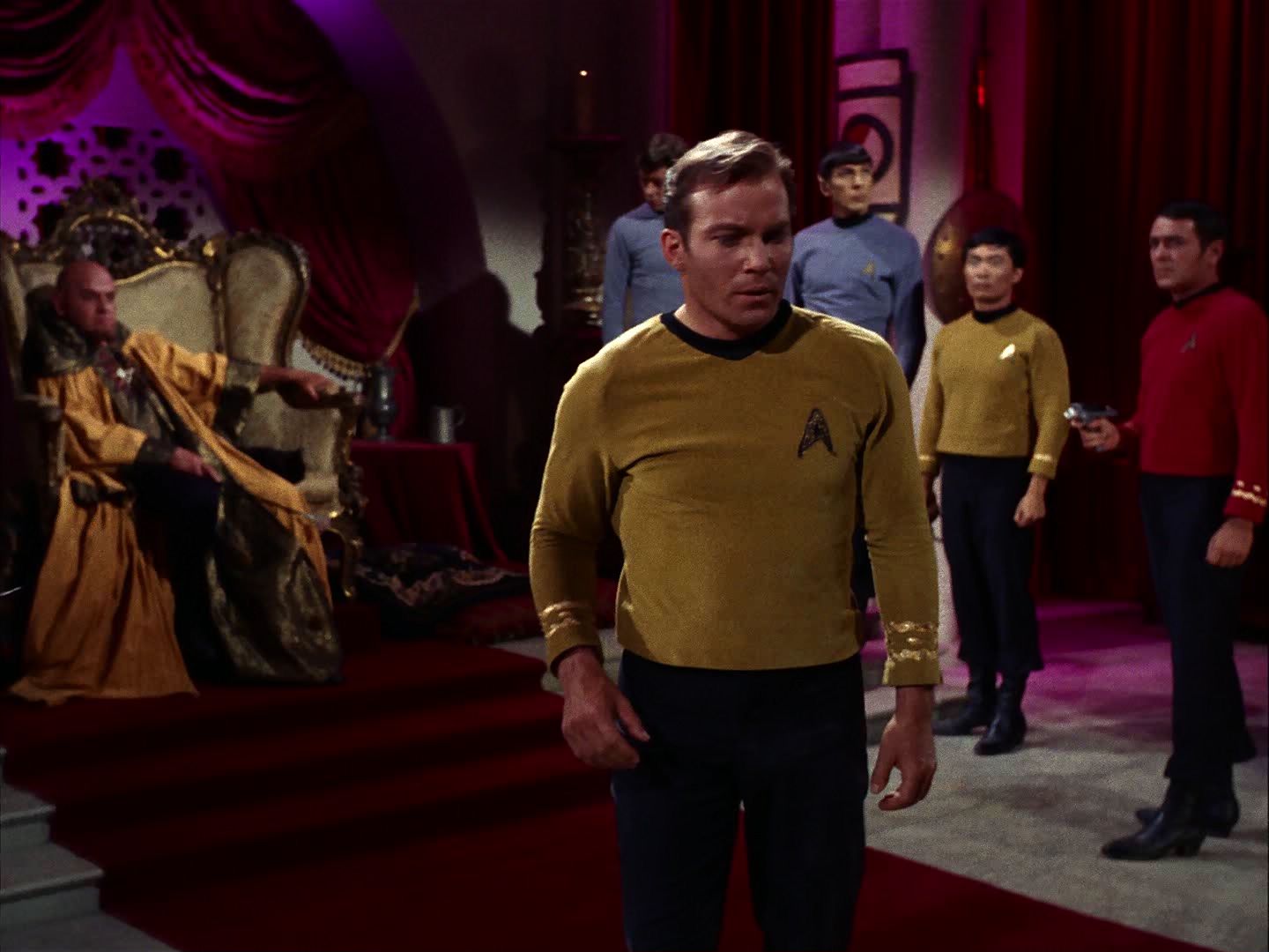 ariane179254_StarTrek_2x07_Catspaw_1183.jpg