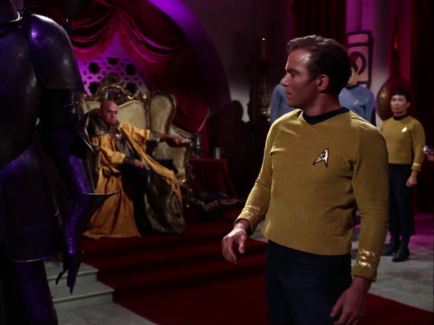 ariane179254_StarTrek_2x07_Catspaw_1186.jpg