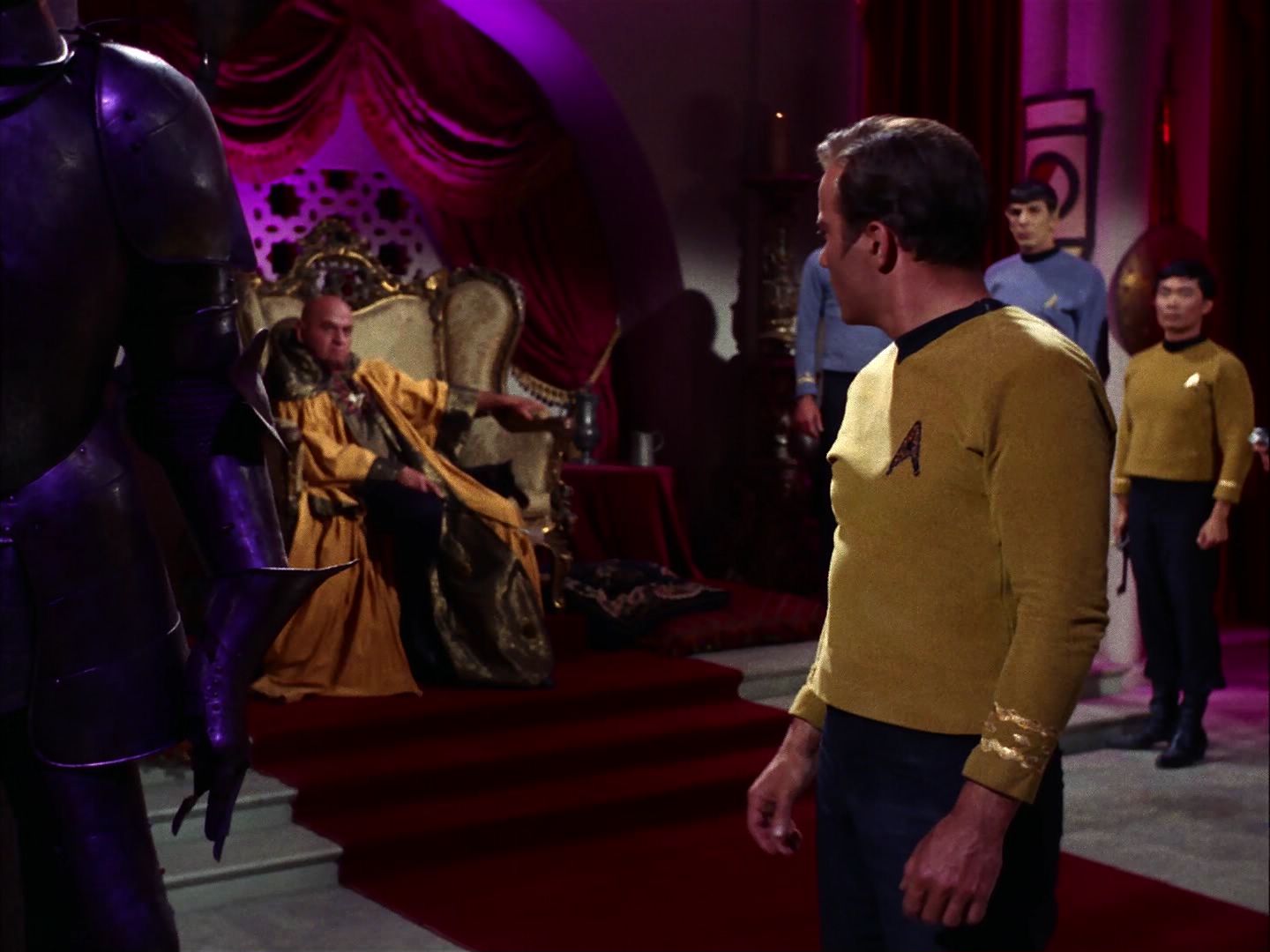 ariane179254_StarTrek_2x07_Catspaw_1189.jpg