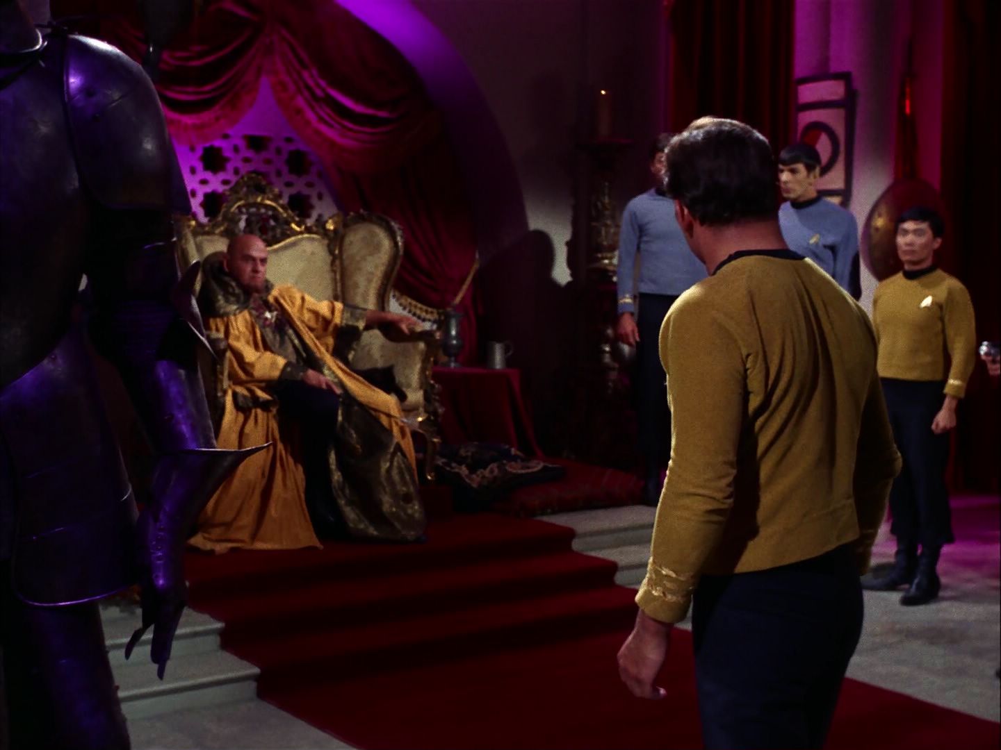 ariane179254_StarTrek_2x07_Catspaw_1191.jpg