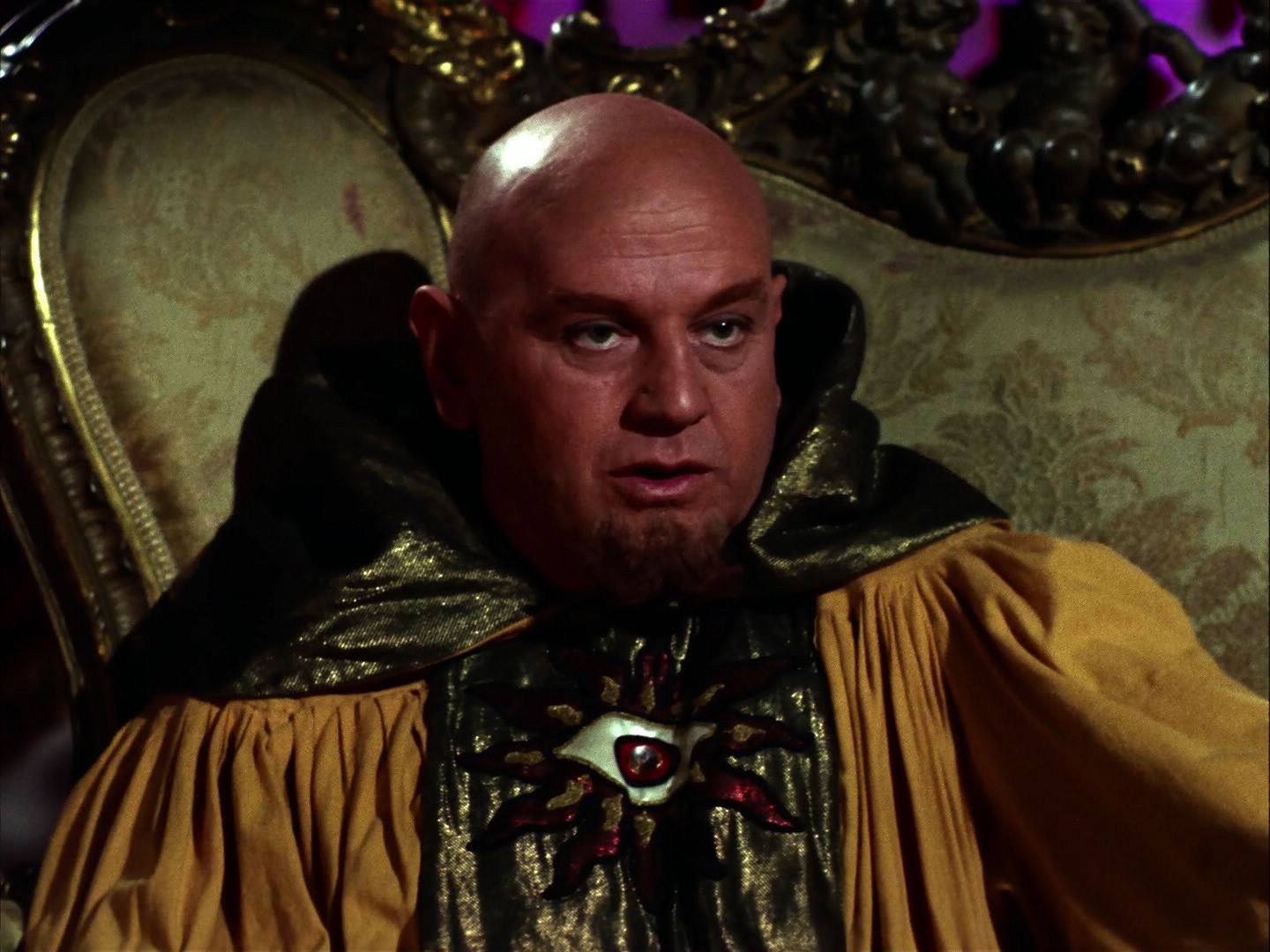 ariane179254_StarTrek_2x07_Catspaw_1256.jpg