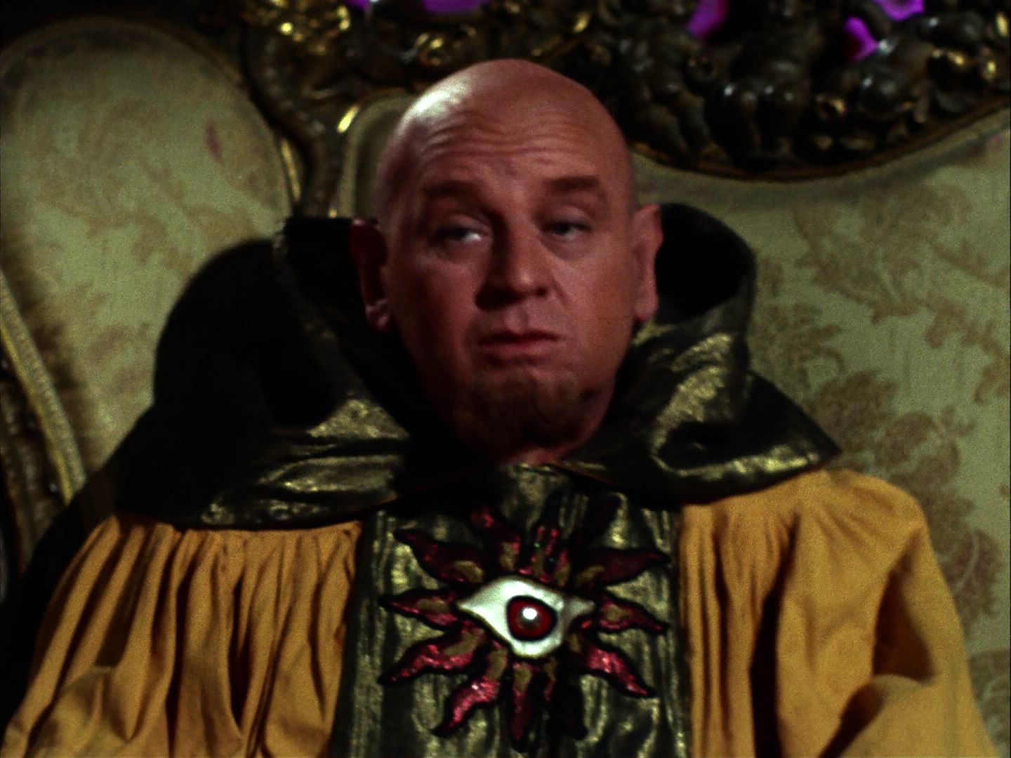 ariane179254_StarTrek_2x07_Catspaw_1272.jpg