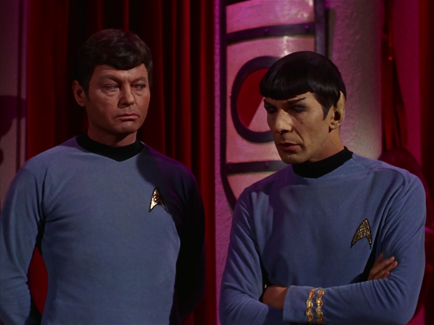 ariane179254_StarTrek_2x07_Catspaw_1282.jpg