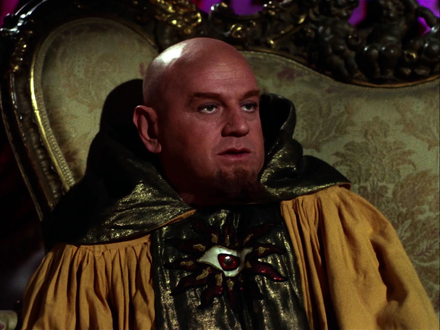 ariane179254_StarTrek_2x07_Catspaw_1290.jpg