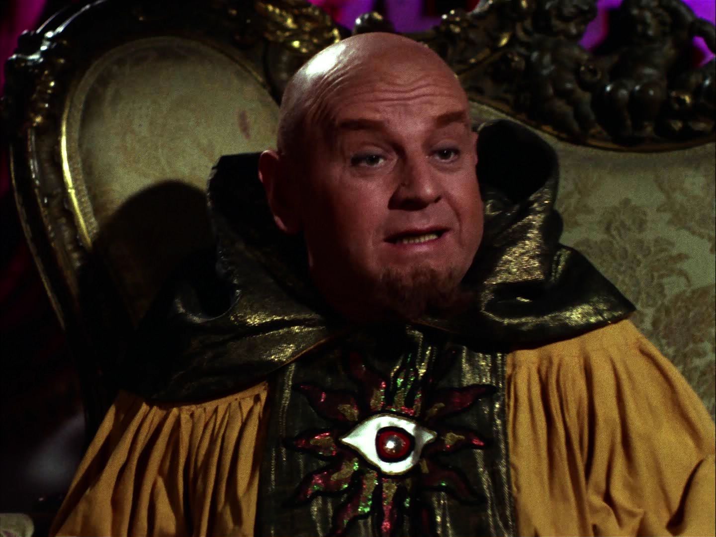 ariane179254_StarTrek_2x07_Catspaw_1303.jpg