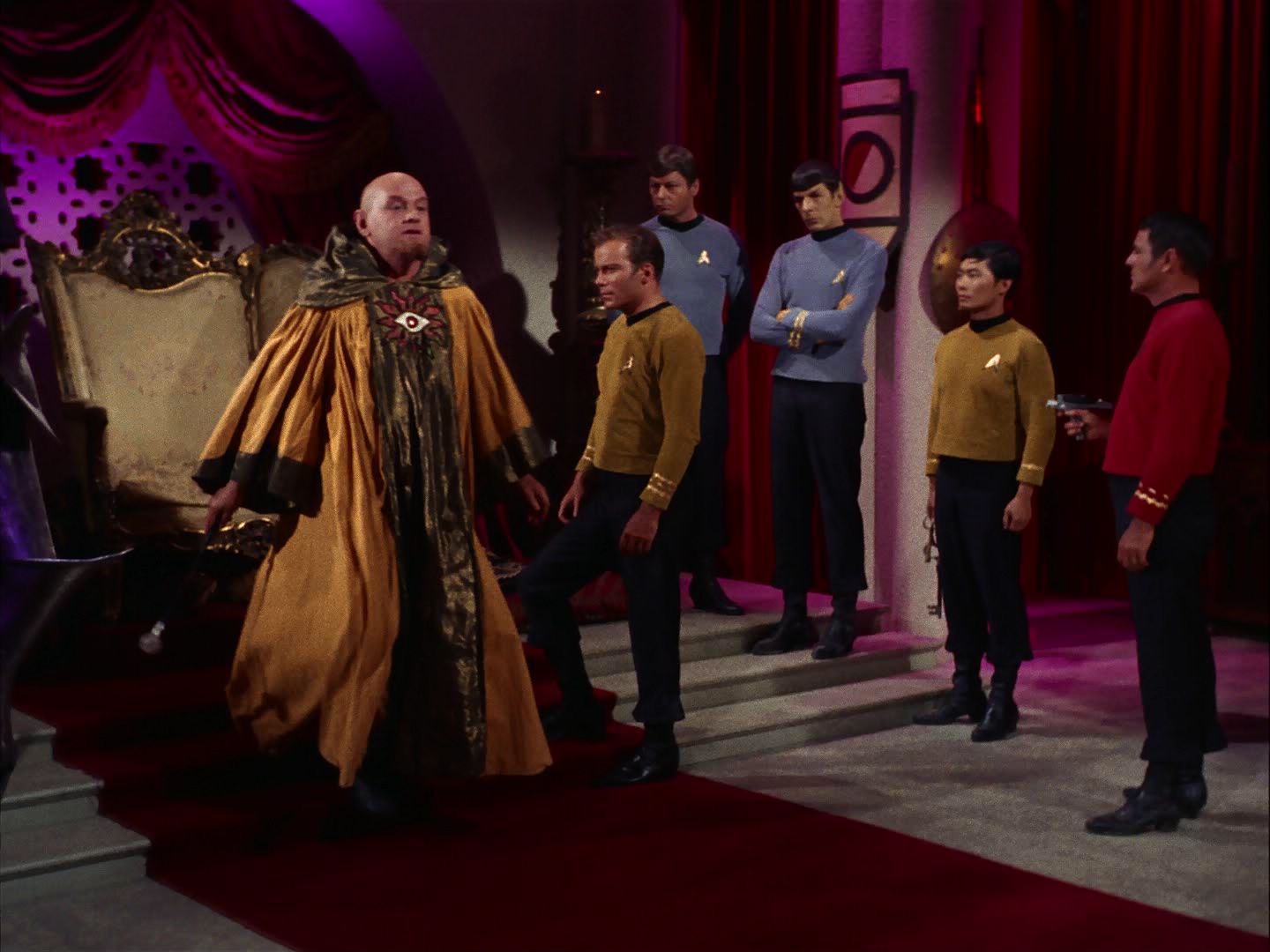 ariane179254_StarTrek_2x07_Catspaw_1308.jpg