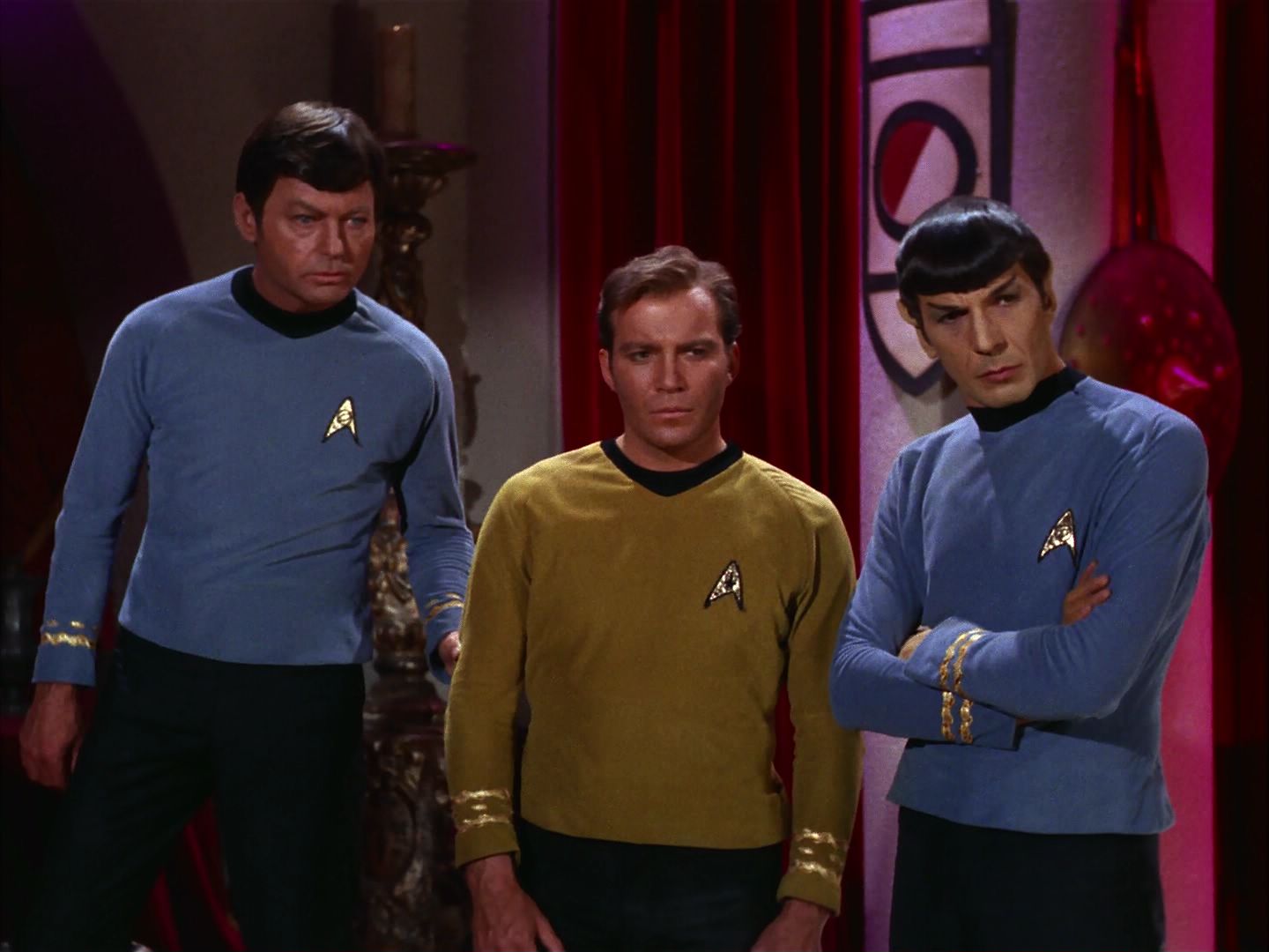 ariane179254_StarTrek_2x07_Catspaw_1319.jpg