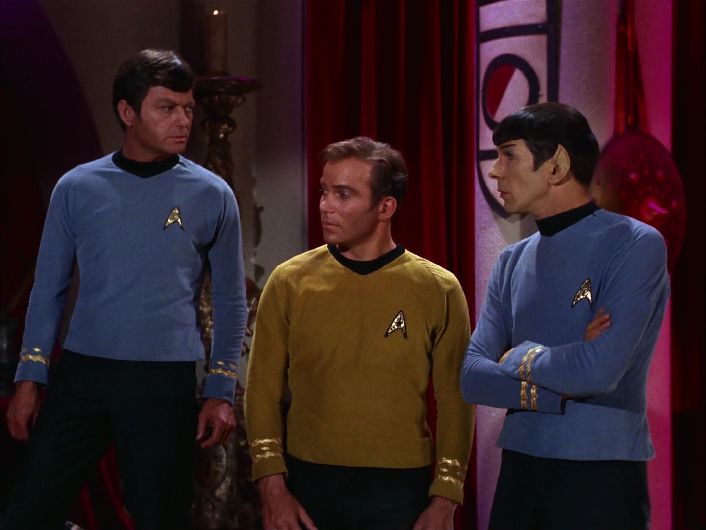 ariane179254_StarTrek_2x07_Catspaw_1329.jpg