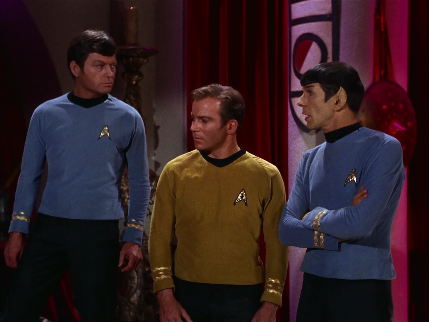 ariane179254_StarTrek_2x07_Catspaw_1330.jpg
