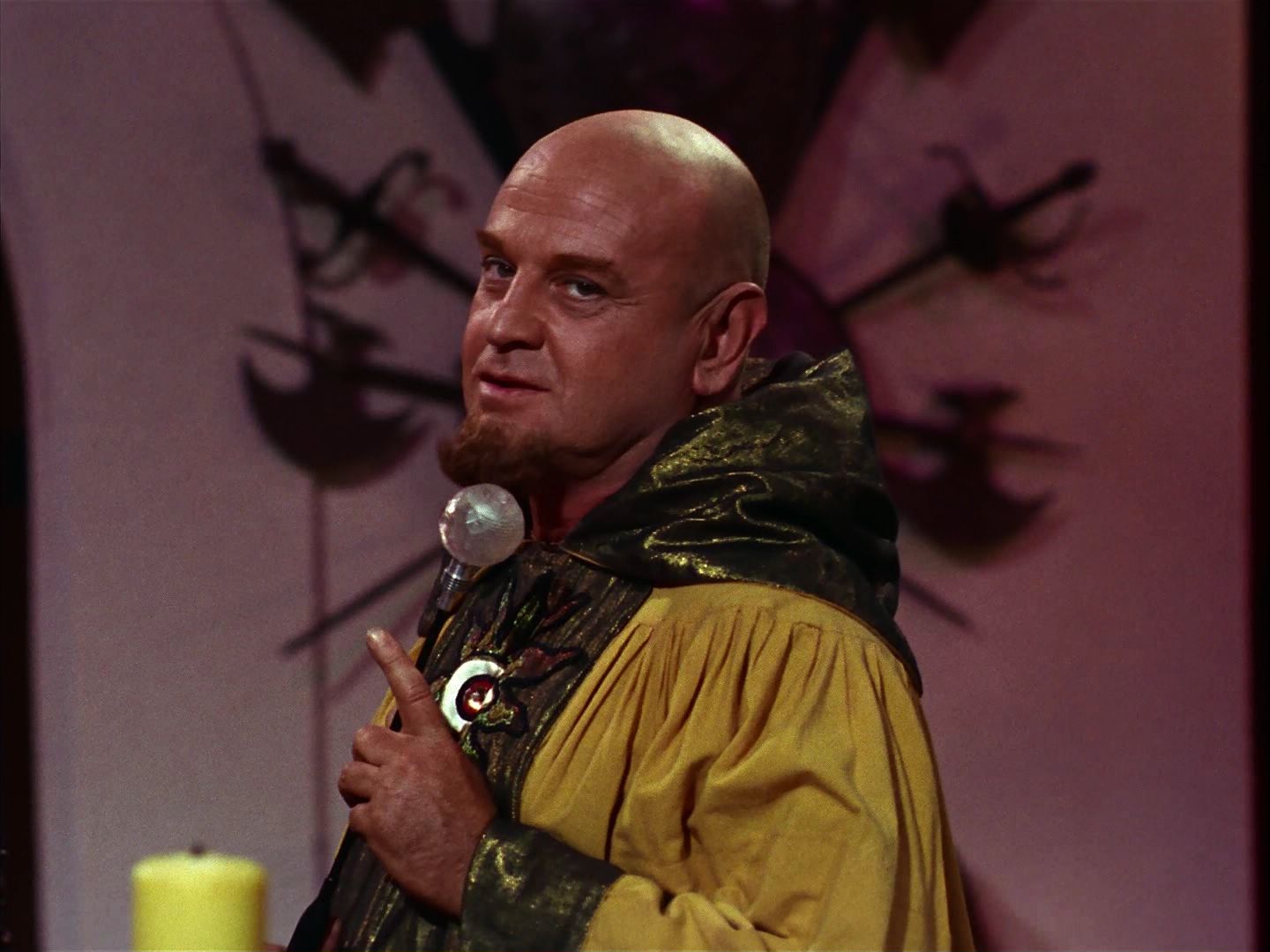 ariane179254_StarTrek_2x07_Catspaw_1350.jpg