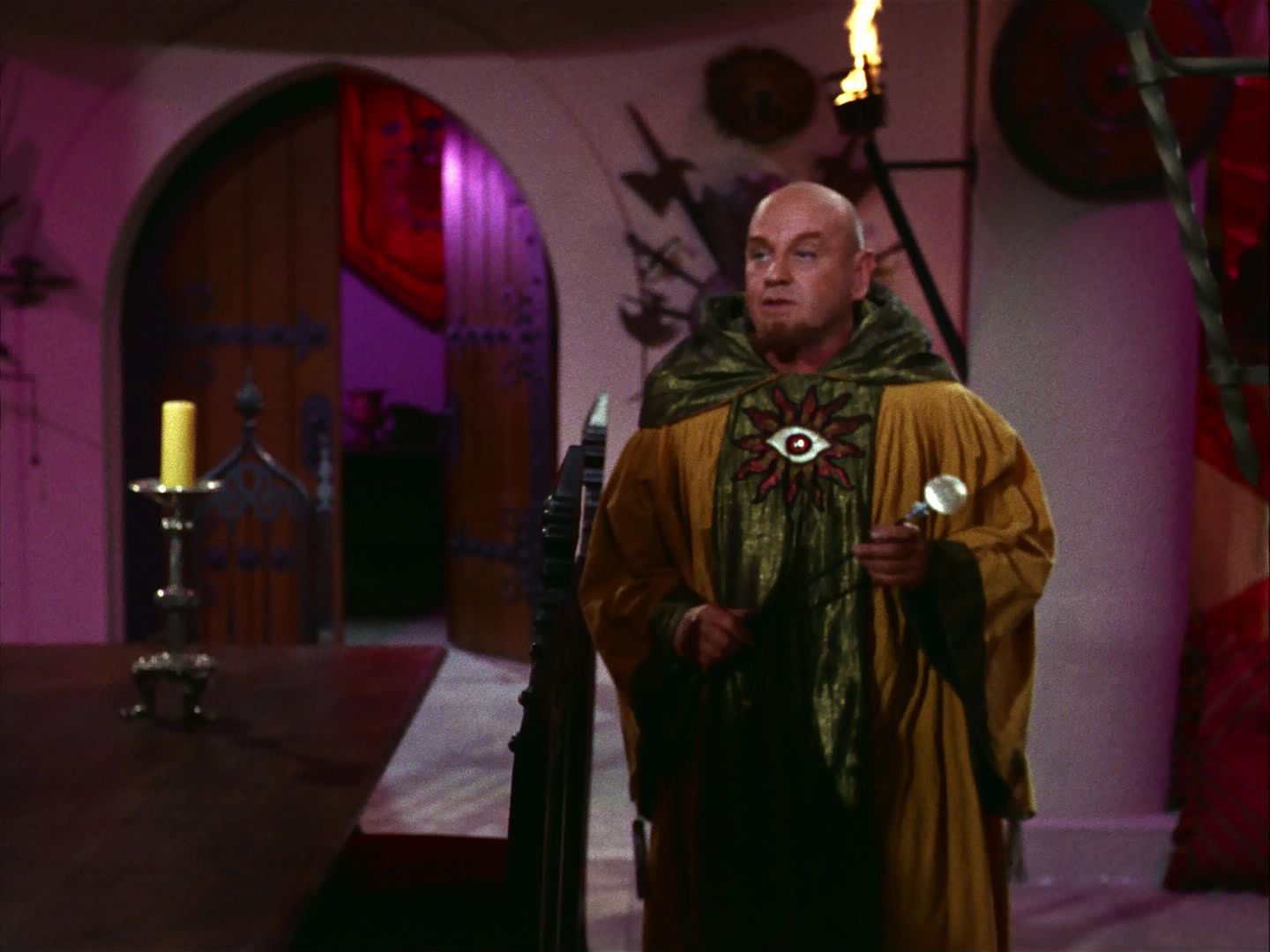ariane179254_StarTrek_2x07_Catspaw_1368.jpg