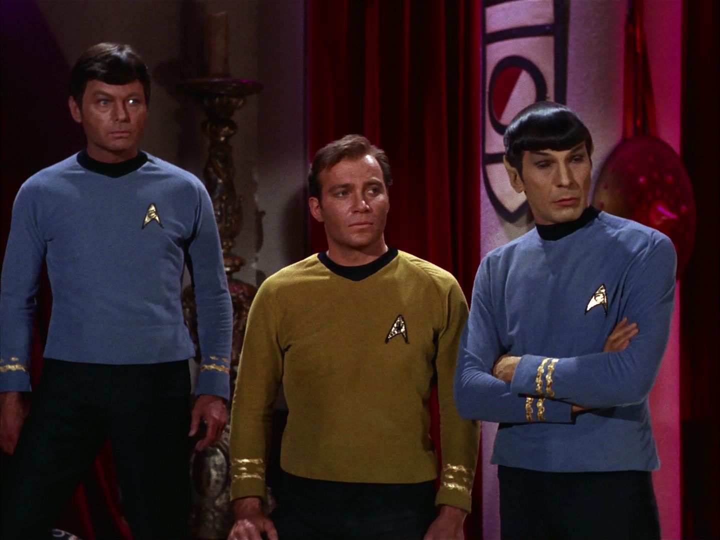 ariane179254_StarTrek_2x07_Catspaw_1379.jpg