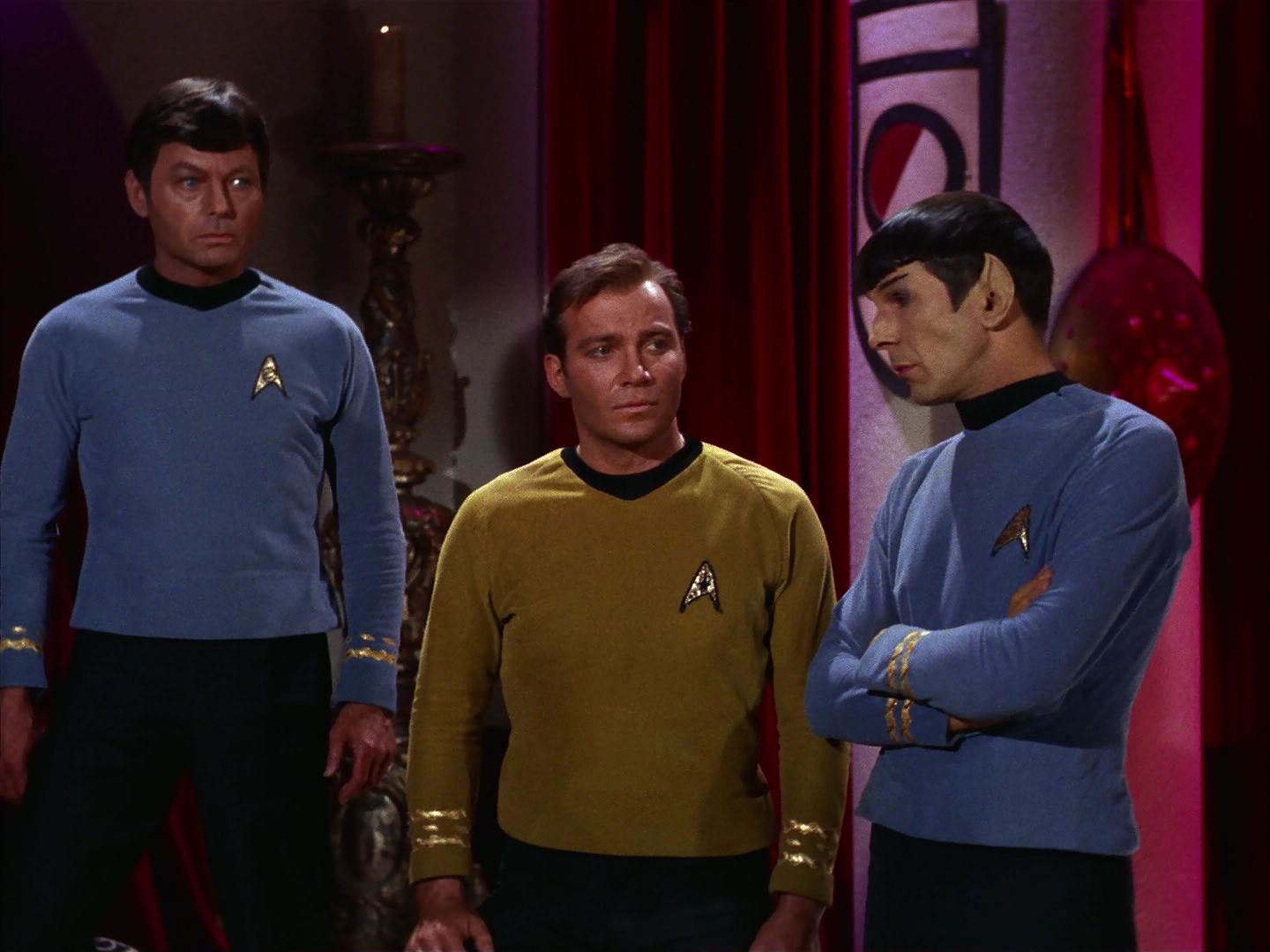 ariane179254_StarTrek_2x07_Catspaw_1380.jpg