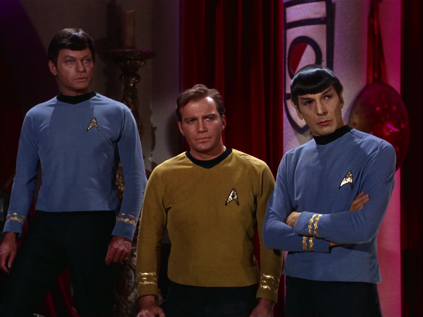ariane179254_StarTrek_2x07_Catspaw_1386.jpg