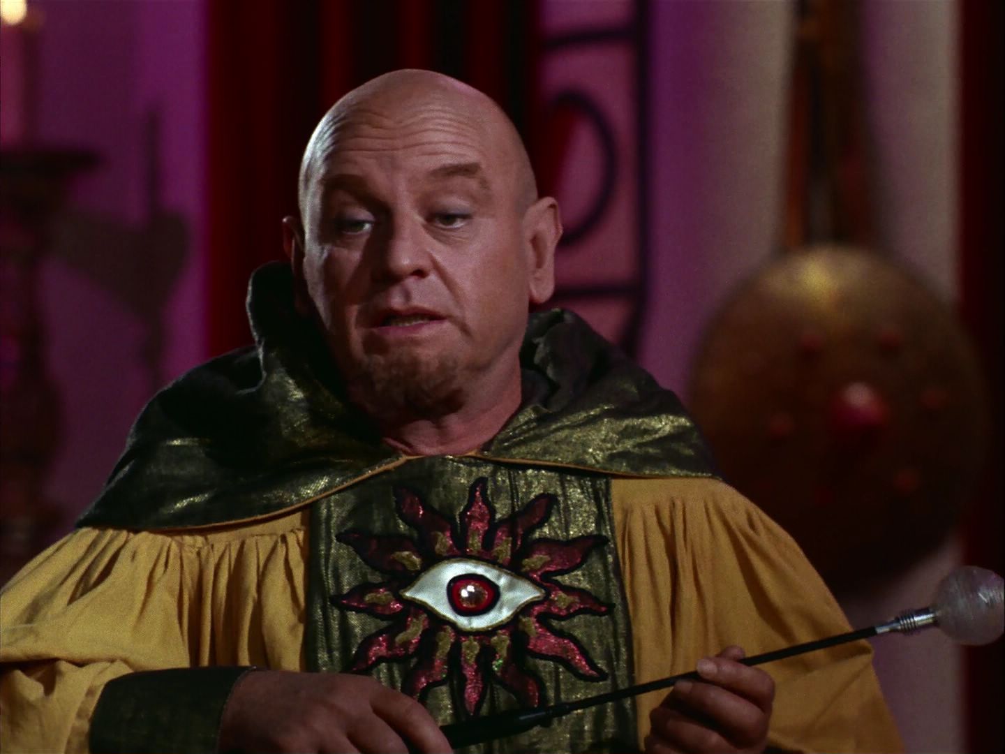ariane179254_StarTrek_2x07_Catspaw_1410.jpg