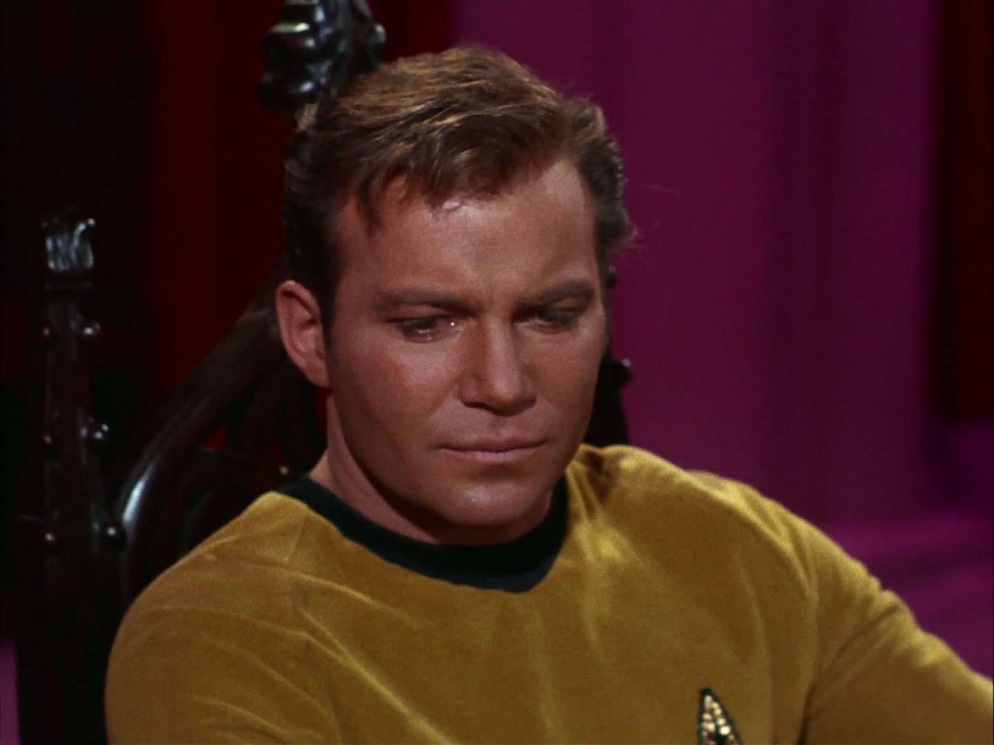 ariane179254_StarTrek_2x07_Catspaw_1417.jpg