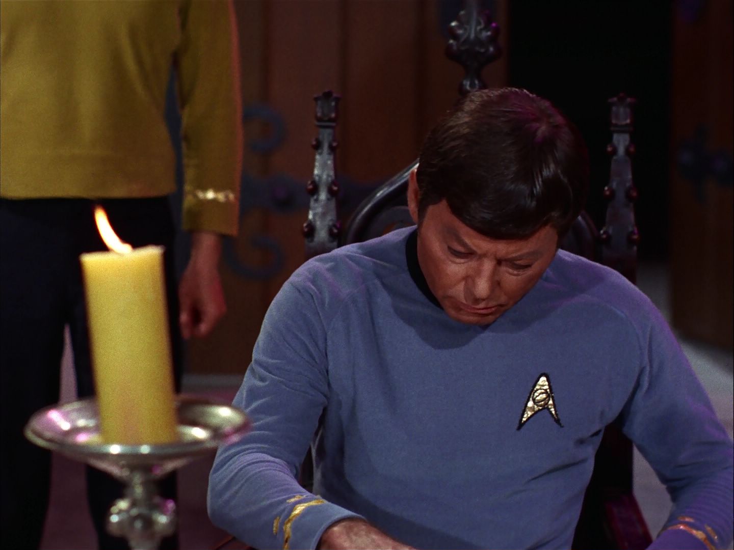 ariane179254_StarTrek_2x07_Catspaw_1436.jpg