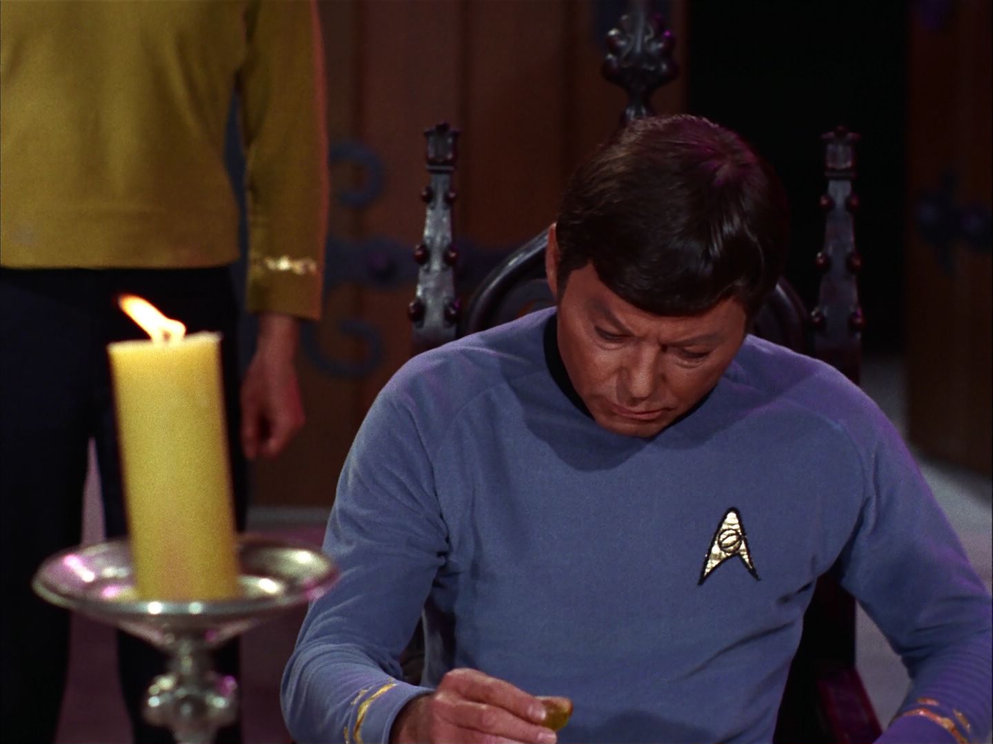 ariane179254_StarTrek_2x07_Catspaw_1437.jpg