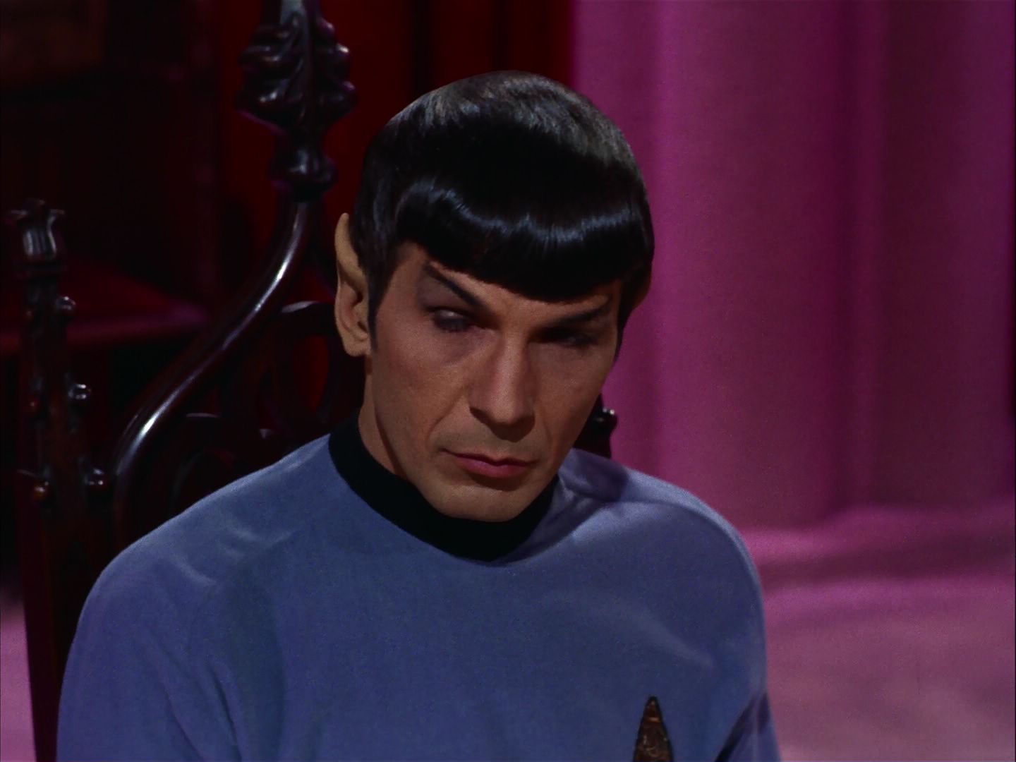 ariane179254_StarTrek_2x07_Catspaw_1475.jpg