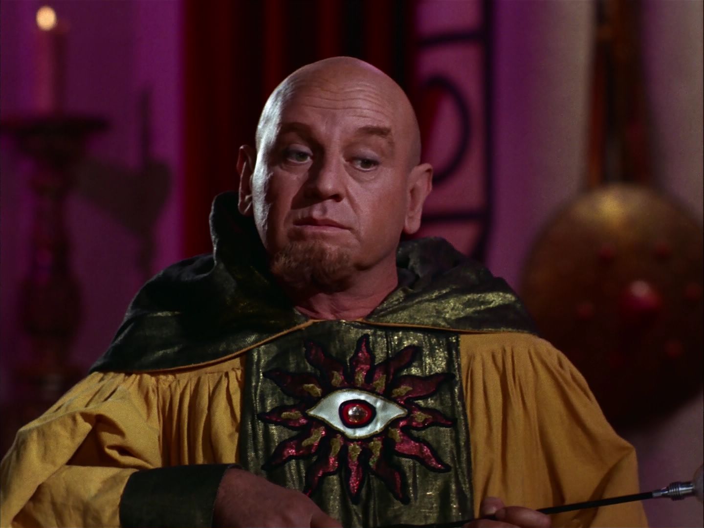 ariane179254_StarTrek_2x07_Catspaw_1481.jpg