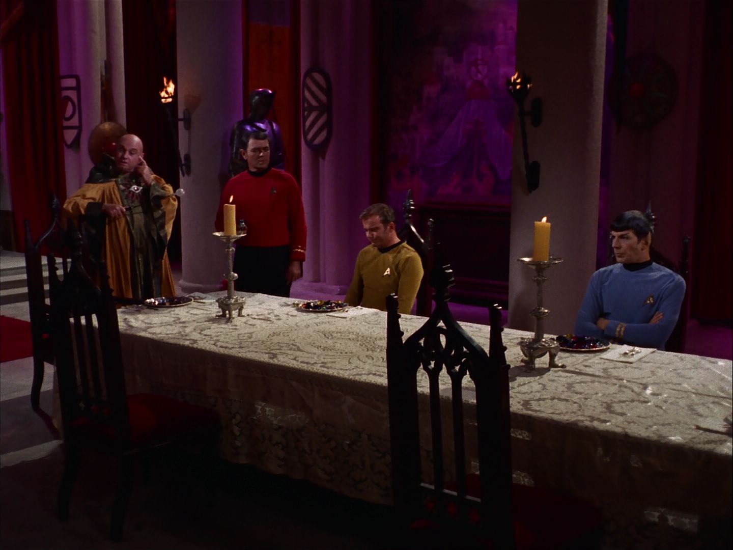 ariane179254_StarTrek_2x07_Catspaw_1489.jpg