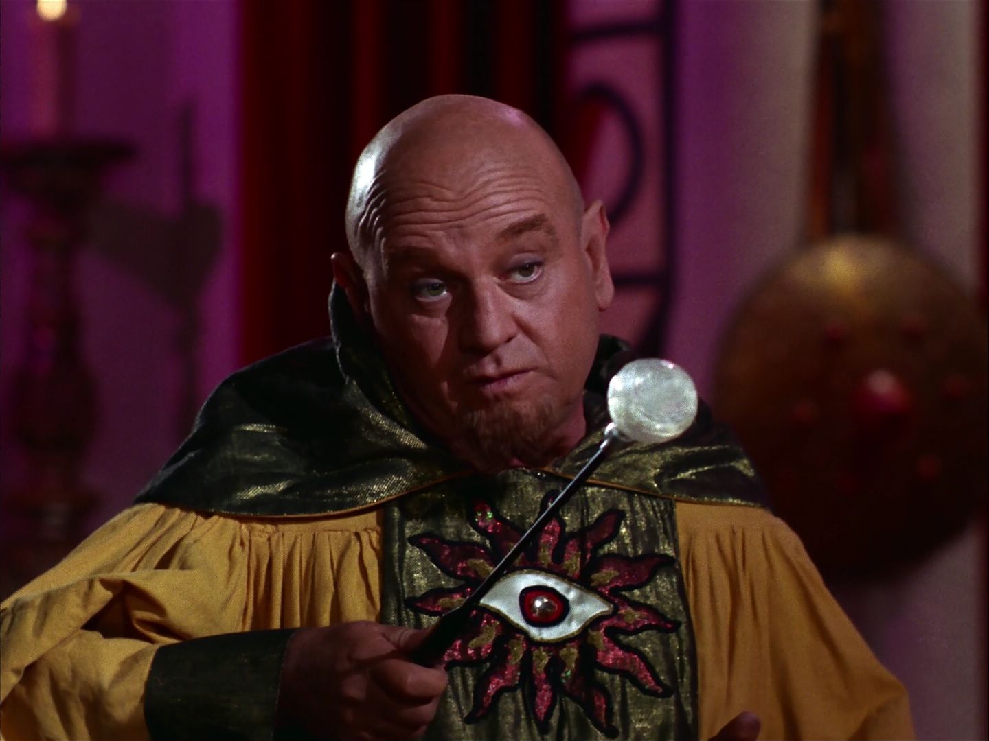 ariane179254_StarTrek_2x07_Catspaw_1509.jpg