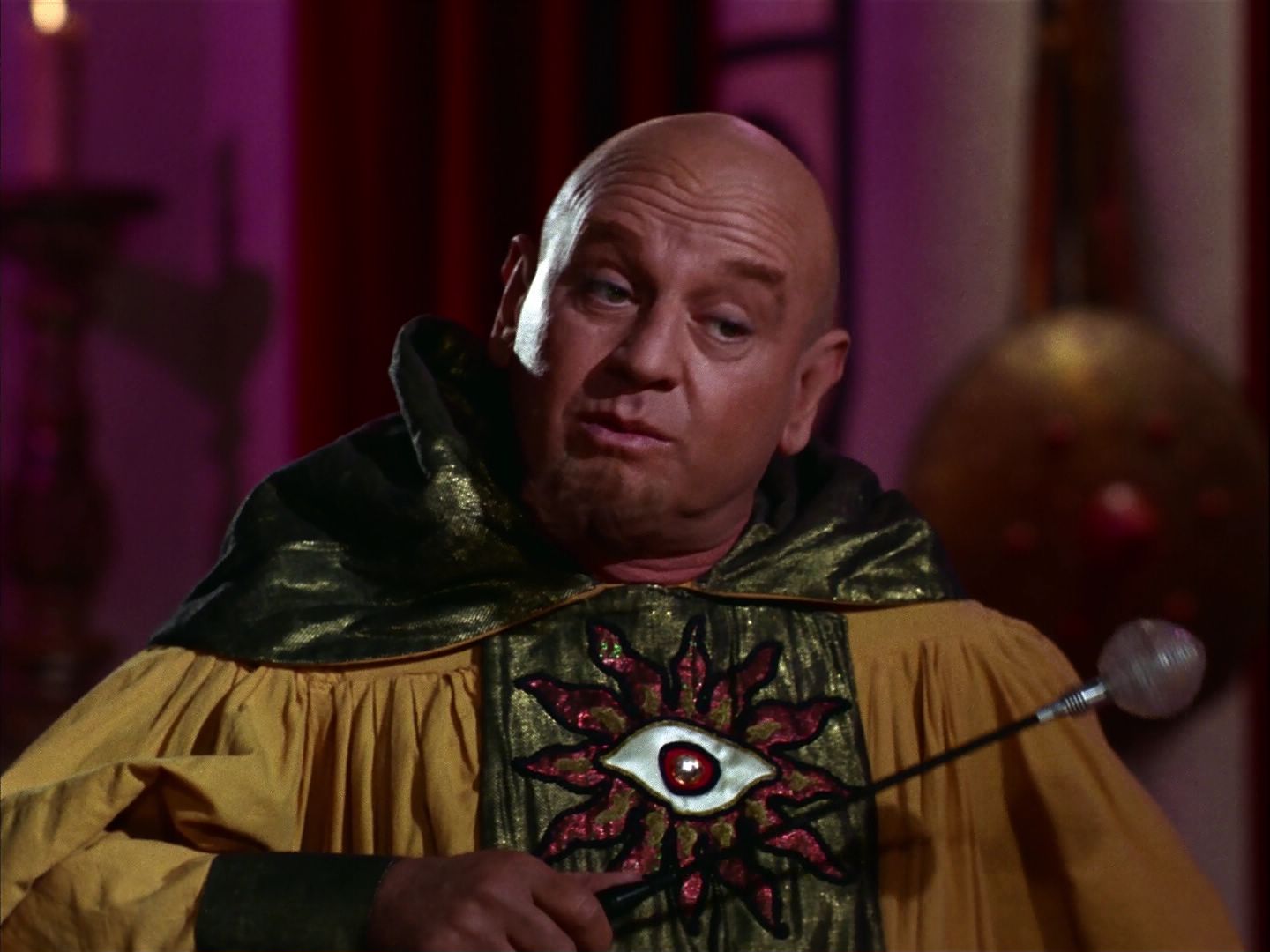 ariane179254_StarTrek_2x07_Catspaw_1519.jpg