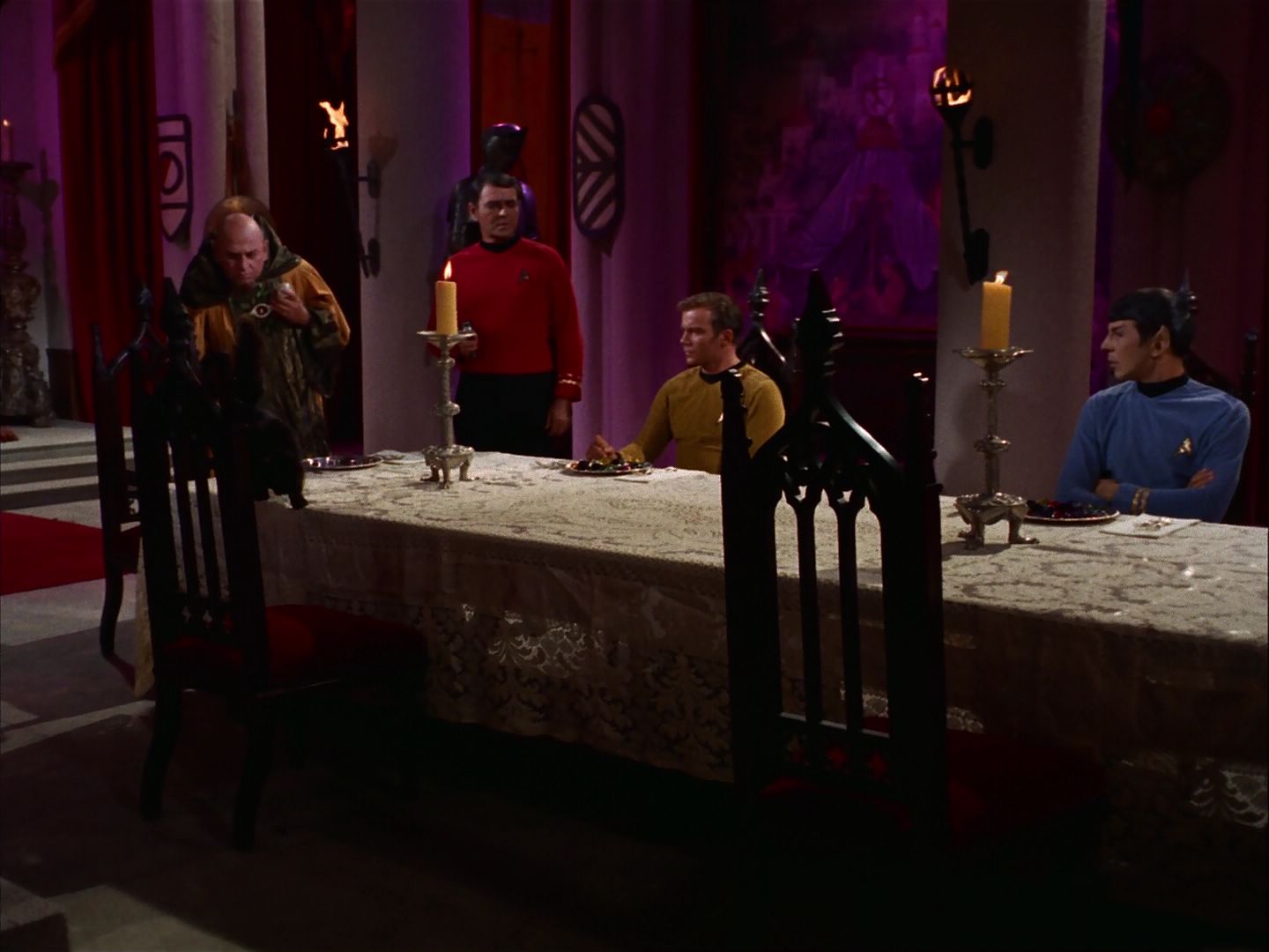ariane179254_StarTrek_2x07_Catspaw_1544.jpg