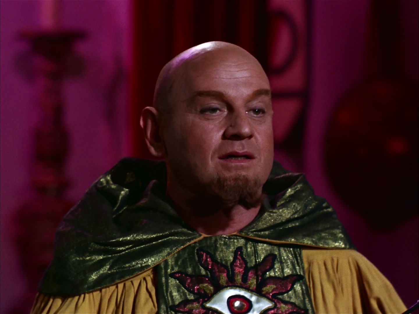 ariane179254_StarTrek_2x07_Catspaw_1565.jpg