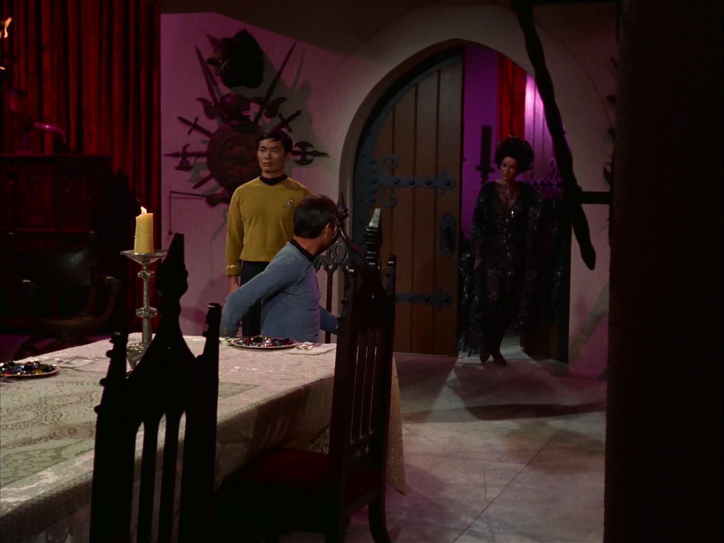 ariane179254_StarTrek_2x07_Catspaw_1567.jpg
