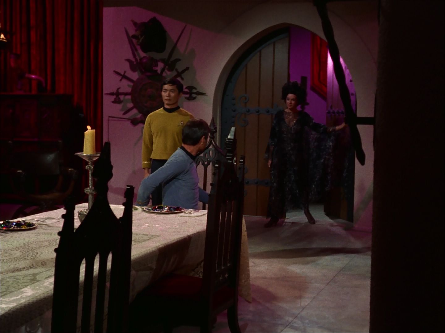 ariane179254_StarTrek_2x07_Catspaw_1568.jpg