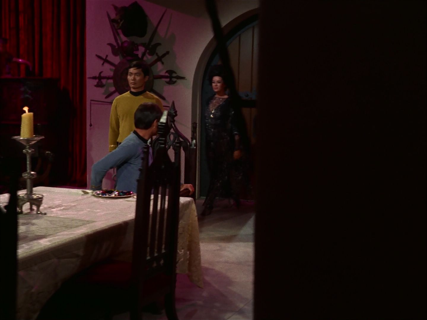 ariane179254_StarTrek_2x07_Catspaw_1569.jpg
