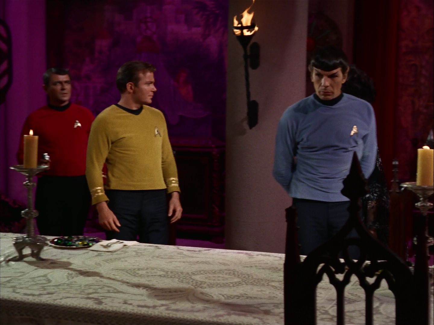 ariane179254_StarTrek_2x07_Catspaw_1577.jpg