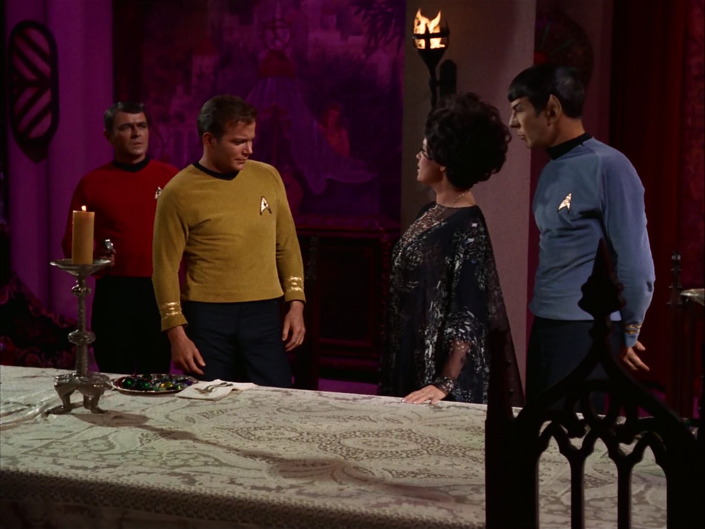 ariane179254_StarTrek_2x07_Catspaw_1581.jpg