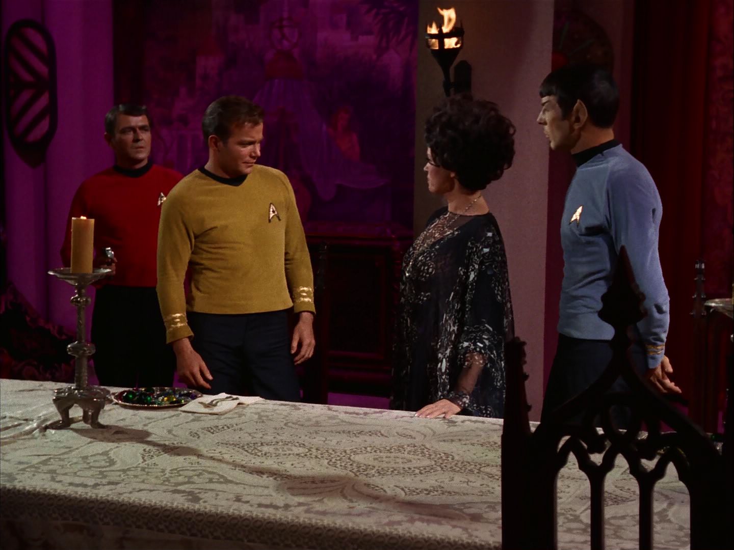 ariane179254_StarTrek_2x07_Catspaw_1582.jpg