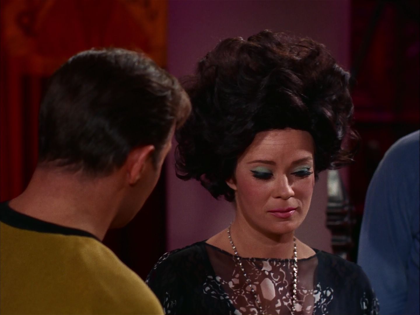 ariane179254_StarTrek_2x07_Catspaw_1591.jpg