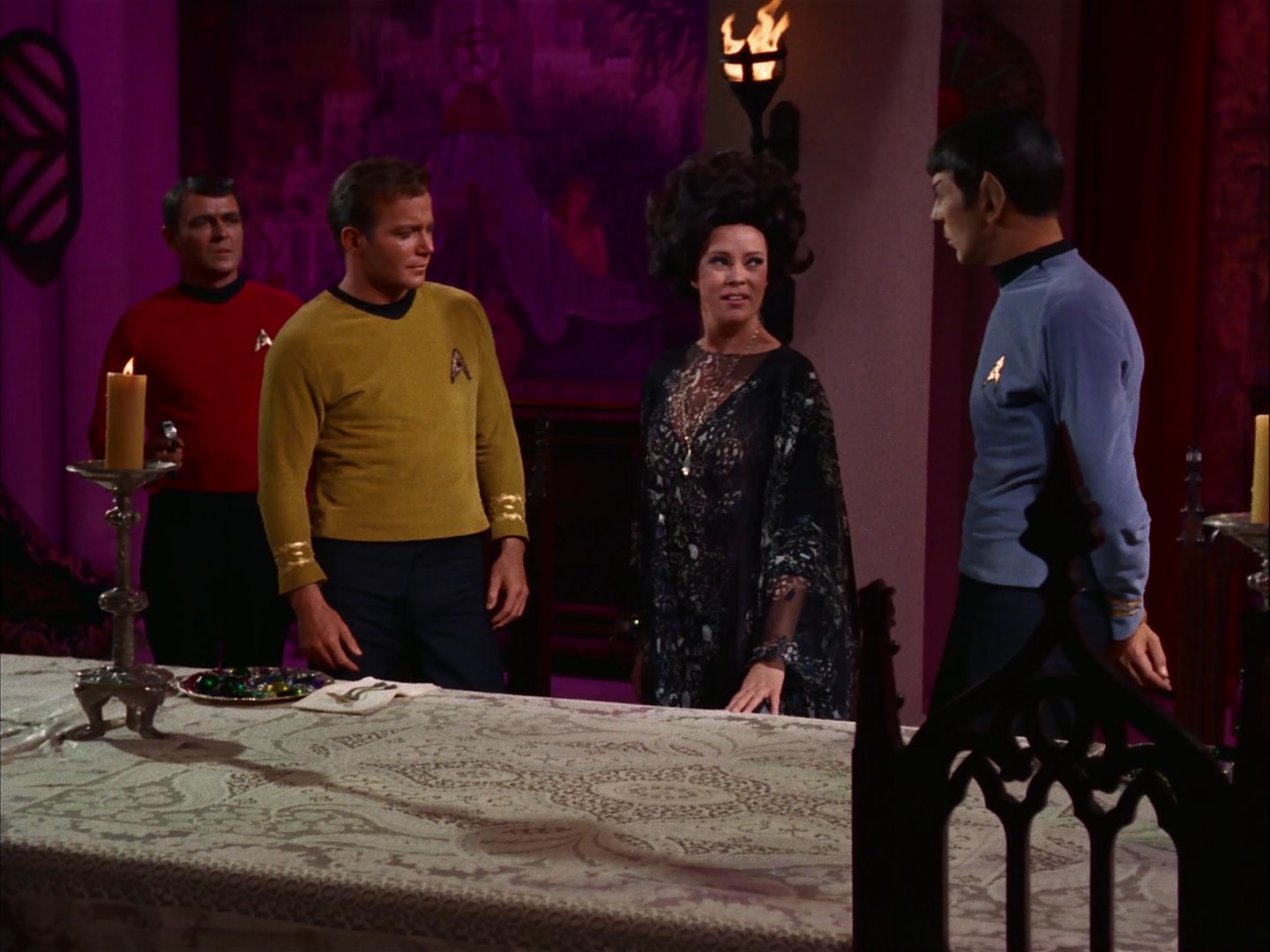 ariane179254_StarTrek_2x07_Catspaw_1601.jpg