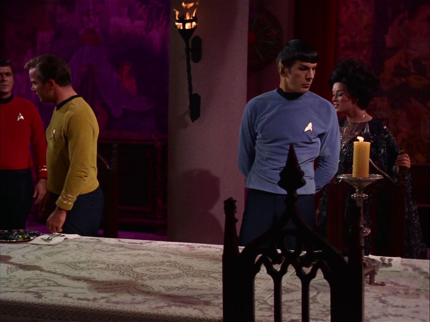 ariane179254_StarTrek_2x07_Catspaw_1626.jpg