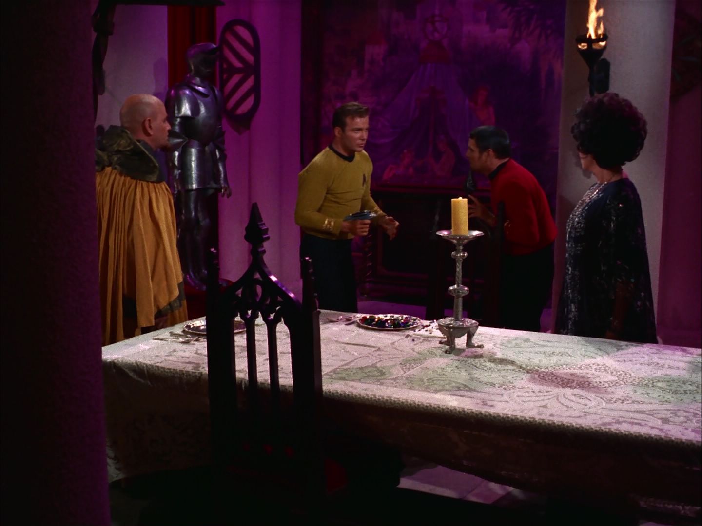 ariane179254_StarTrek_2x07_Catspaw_1635.jpg