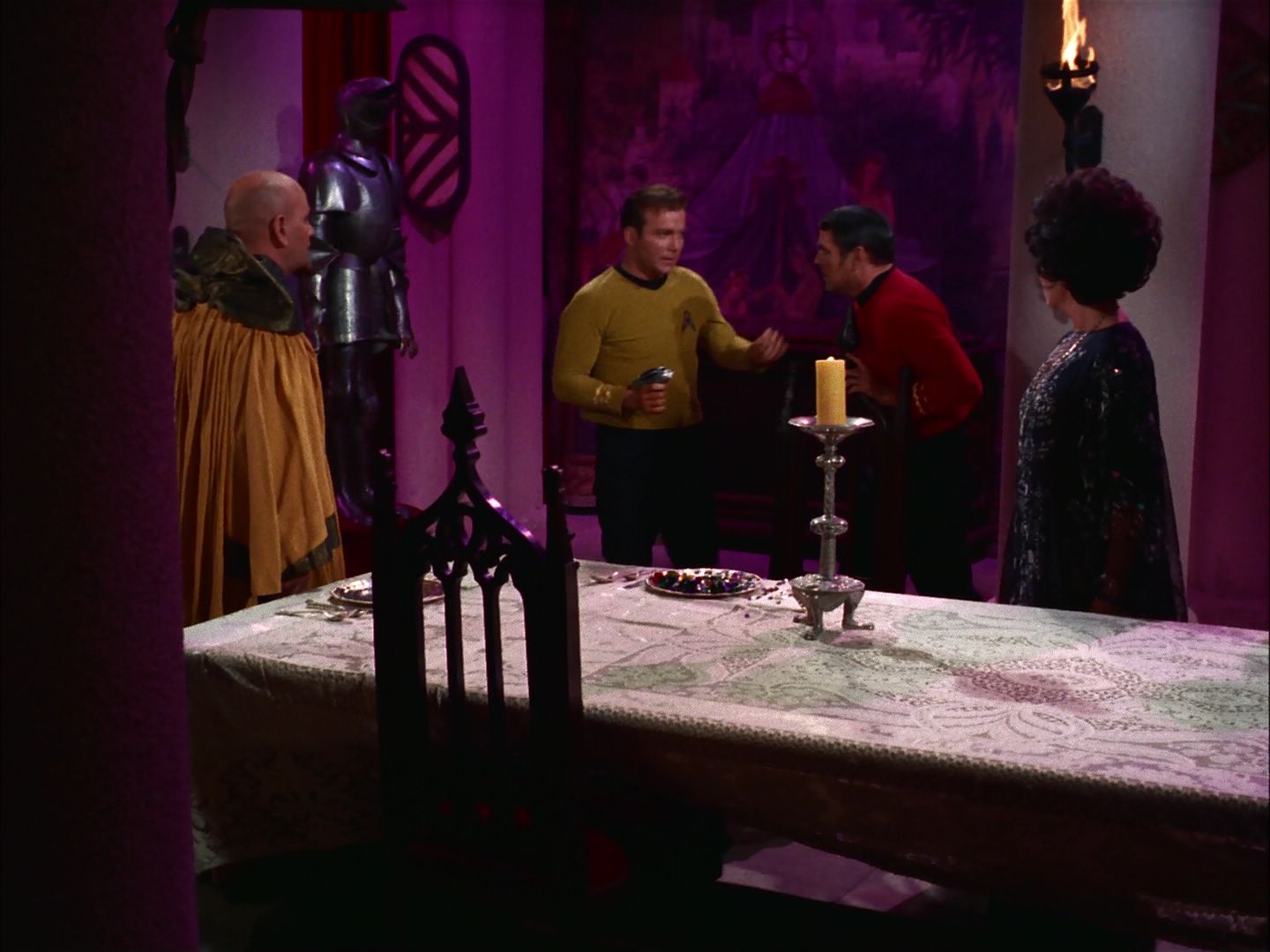 ariane179254_StarTrek_2x07_Catspaw_1636.jpg