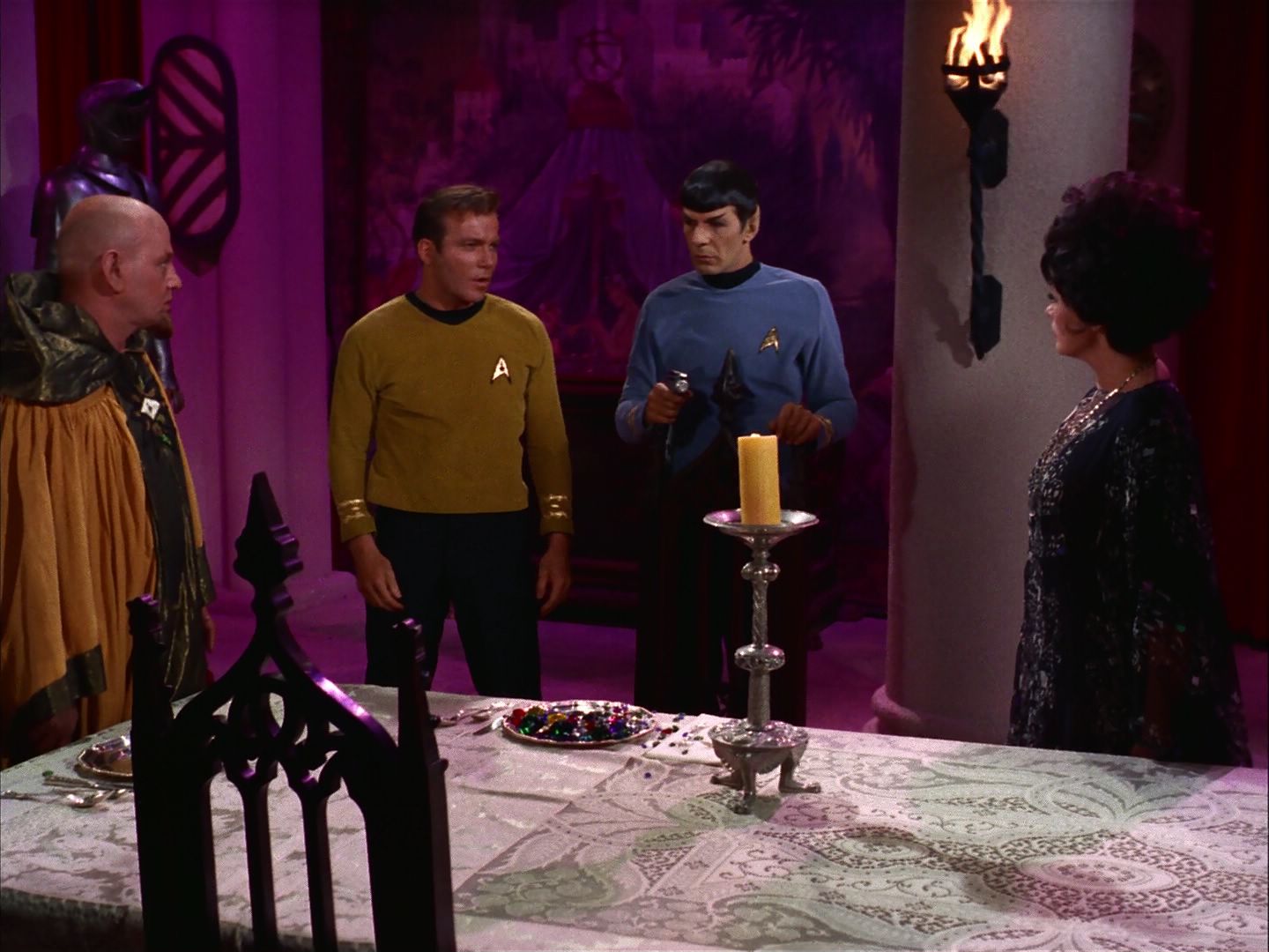 ariane179254_StarTrek_2x07_Catspaw_1643.jpg