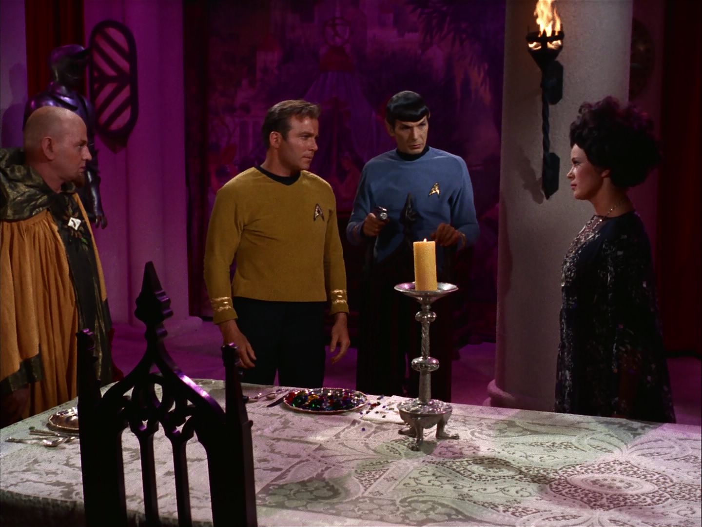 ariane179254_StarTrek_2x07_Catspaw_1653.jpg